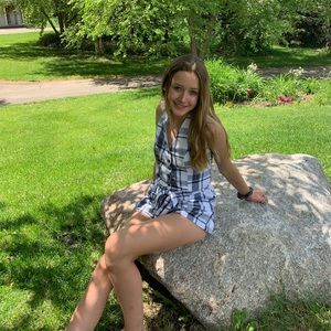 Meet your Posher, Ella